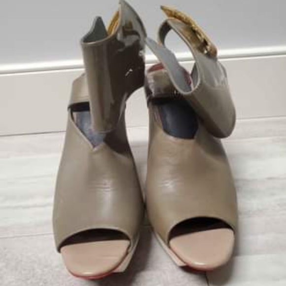 Heavy Machine Architectural Heels - Picture 3 of 4